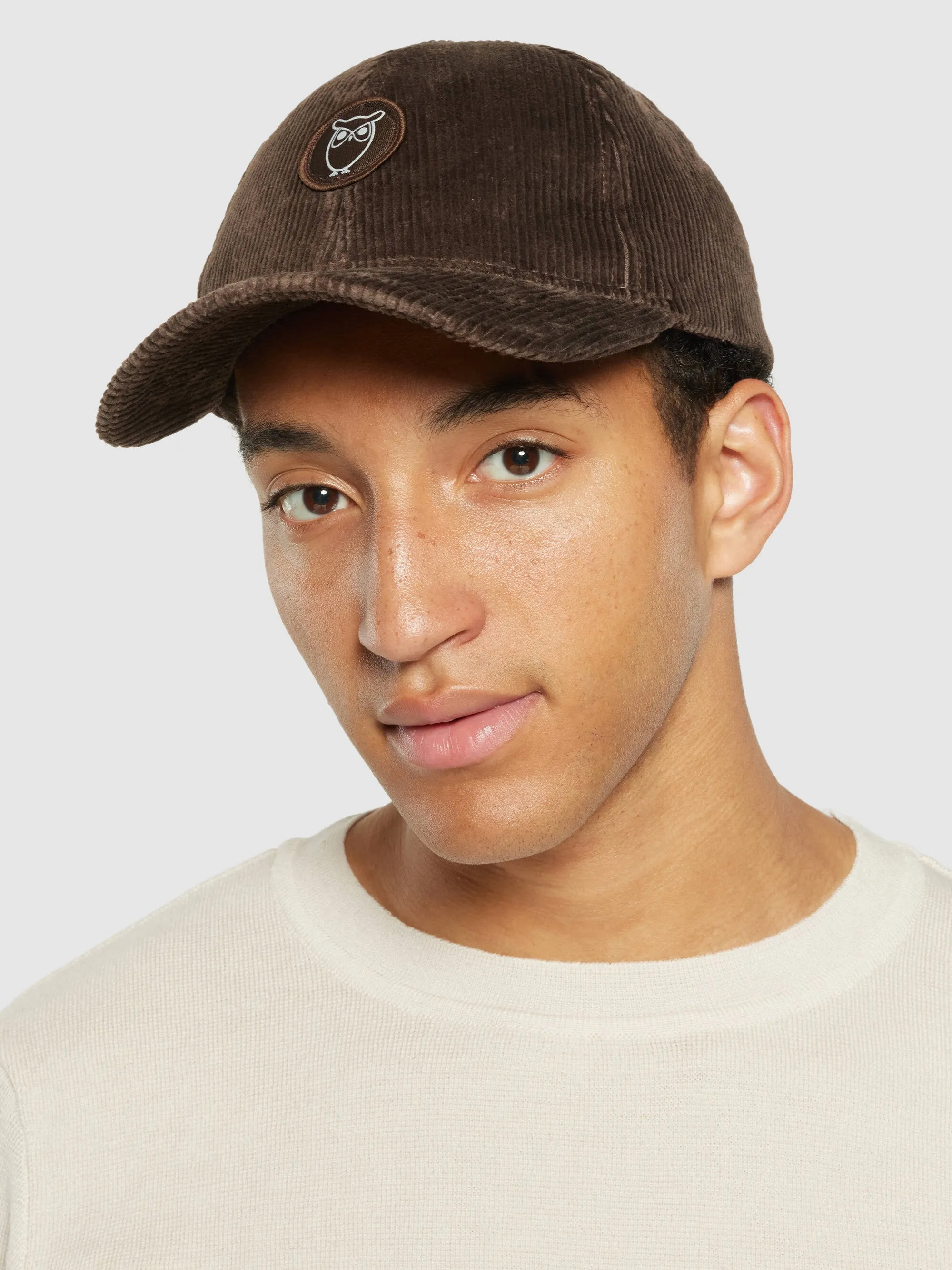 8 Wales corduroy cap - Demitasse (brown)