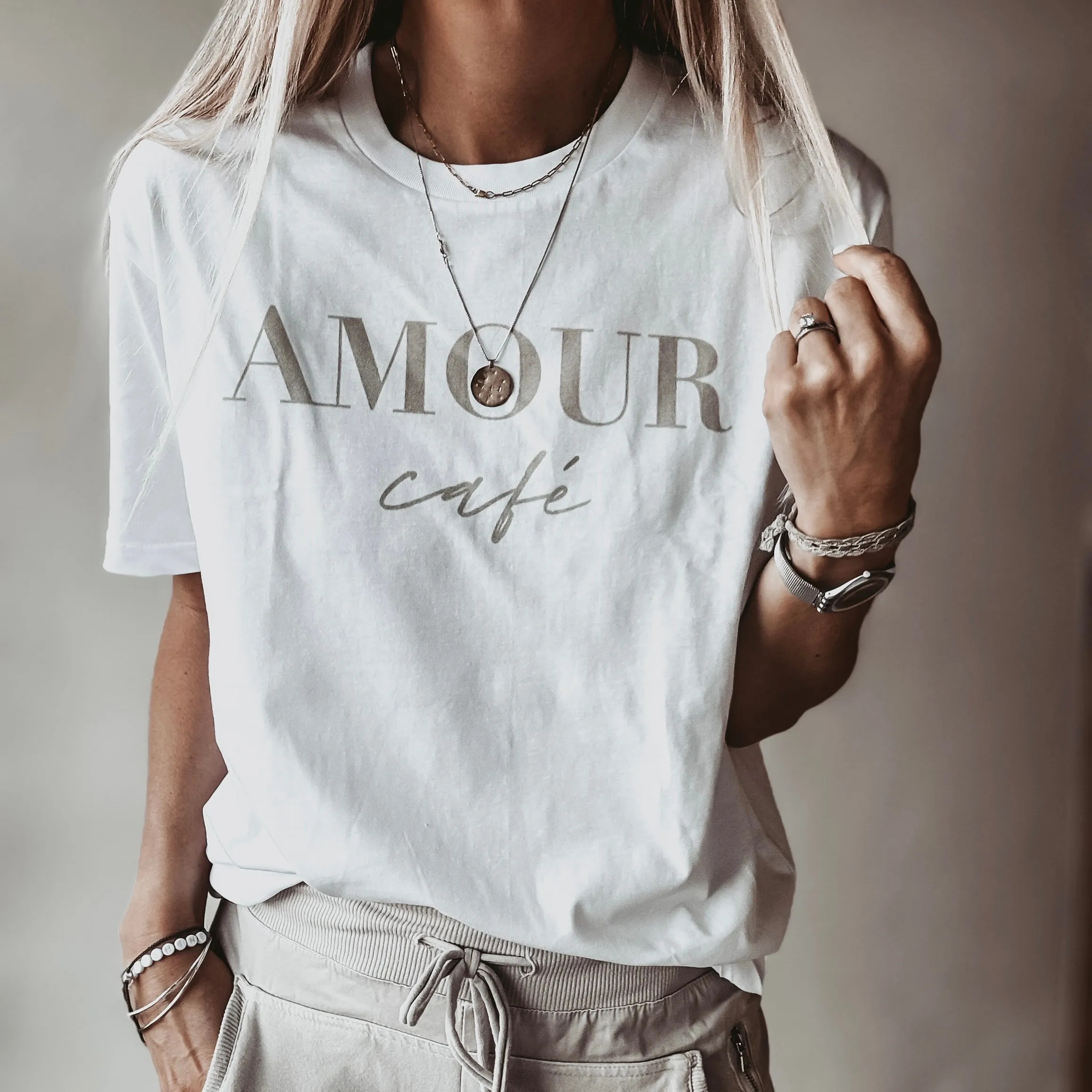 AMOUR Cafe white / sand tee *boyfriend fit* *NEW*