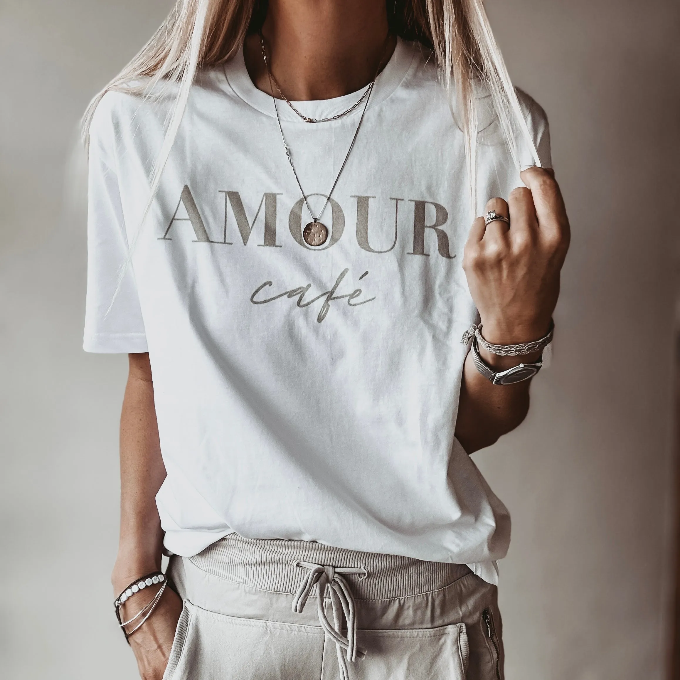 AMOUR Cafe white / sand tee *boyfriend fit* *NEW*