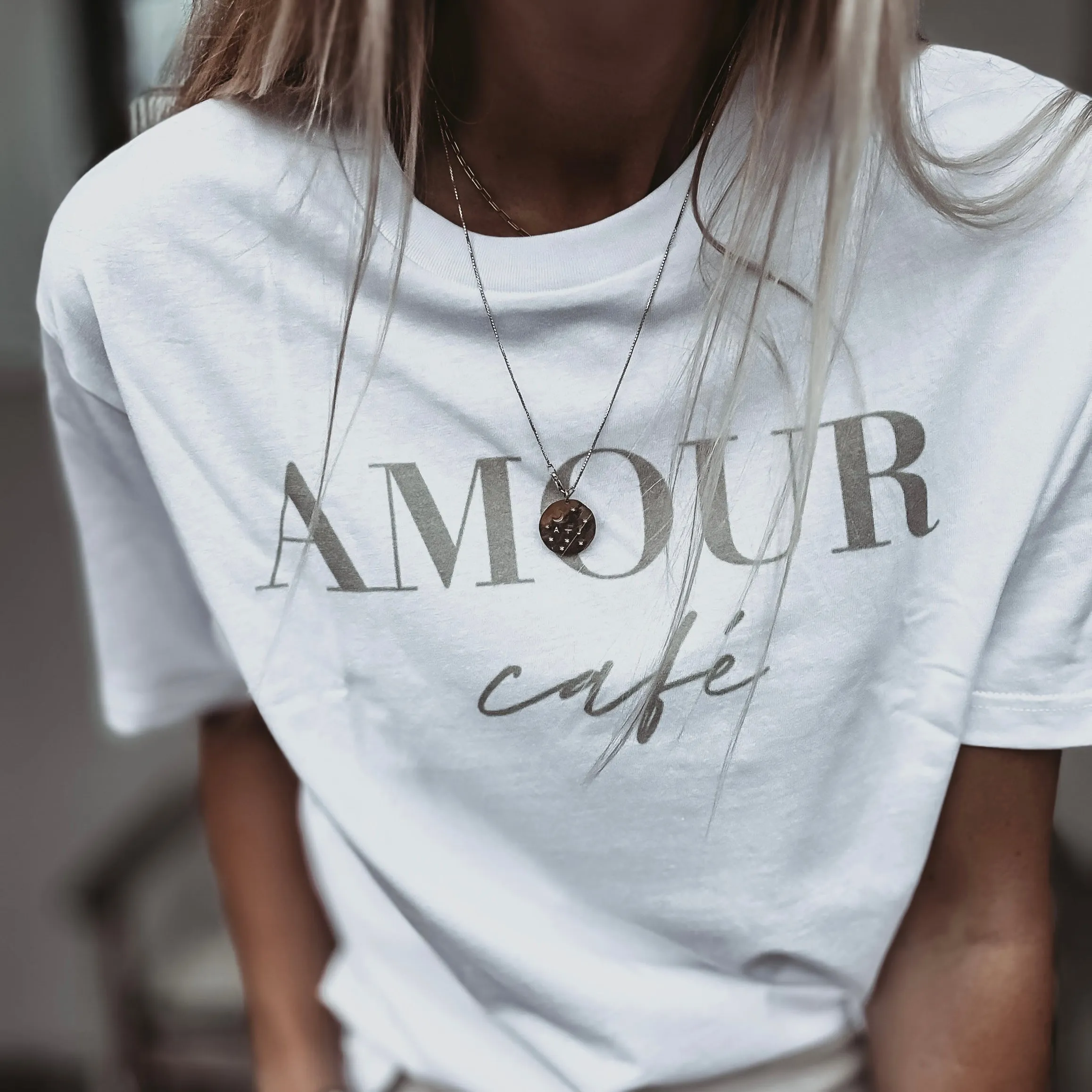 AMOUR Cafe white / sand tee *boyfriend fit* *NEW*