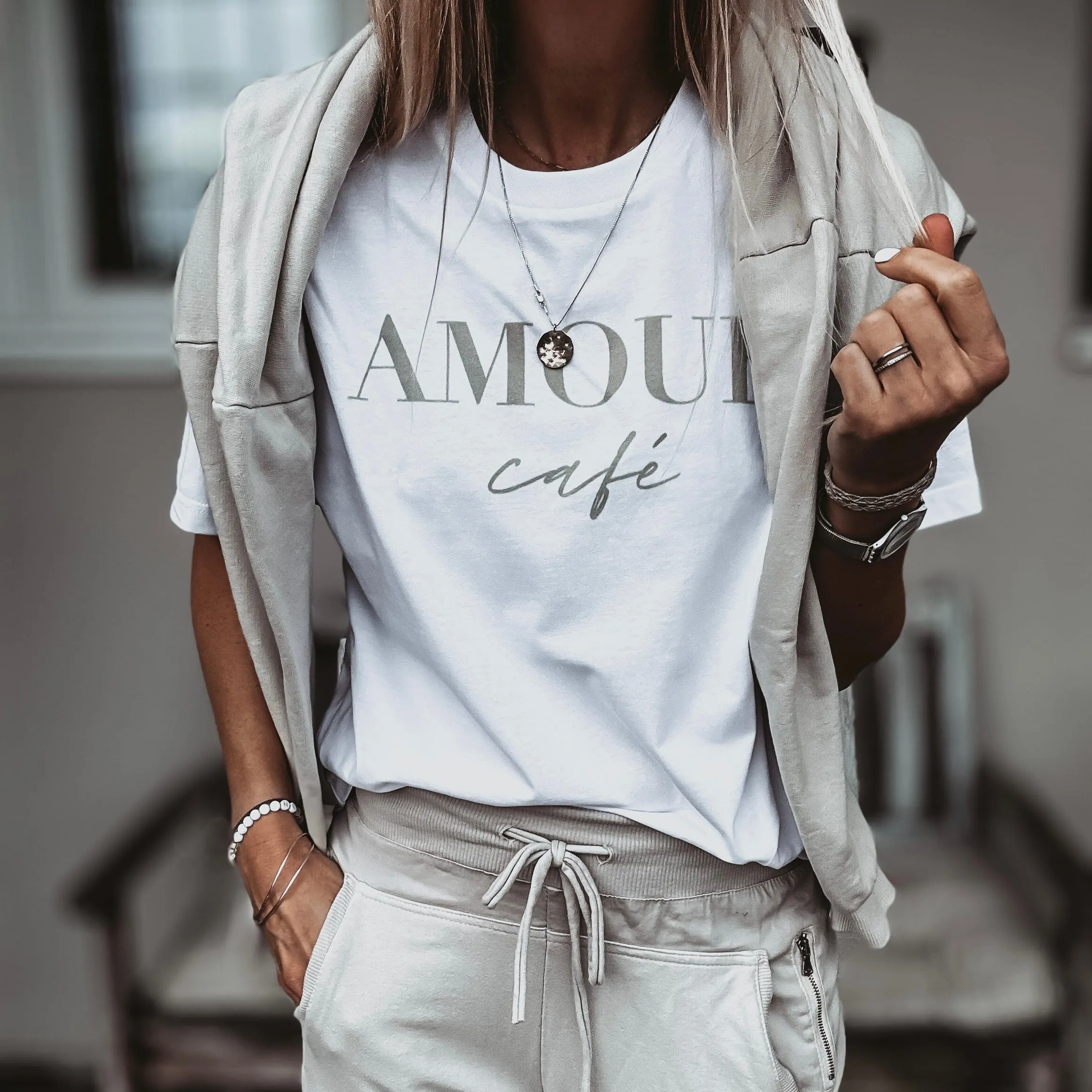 AMOUR Cafe white / sand tee *boyfriend fit* *NEW*