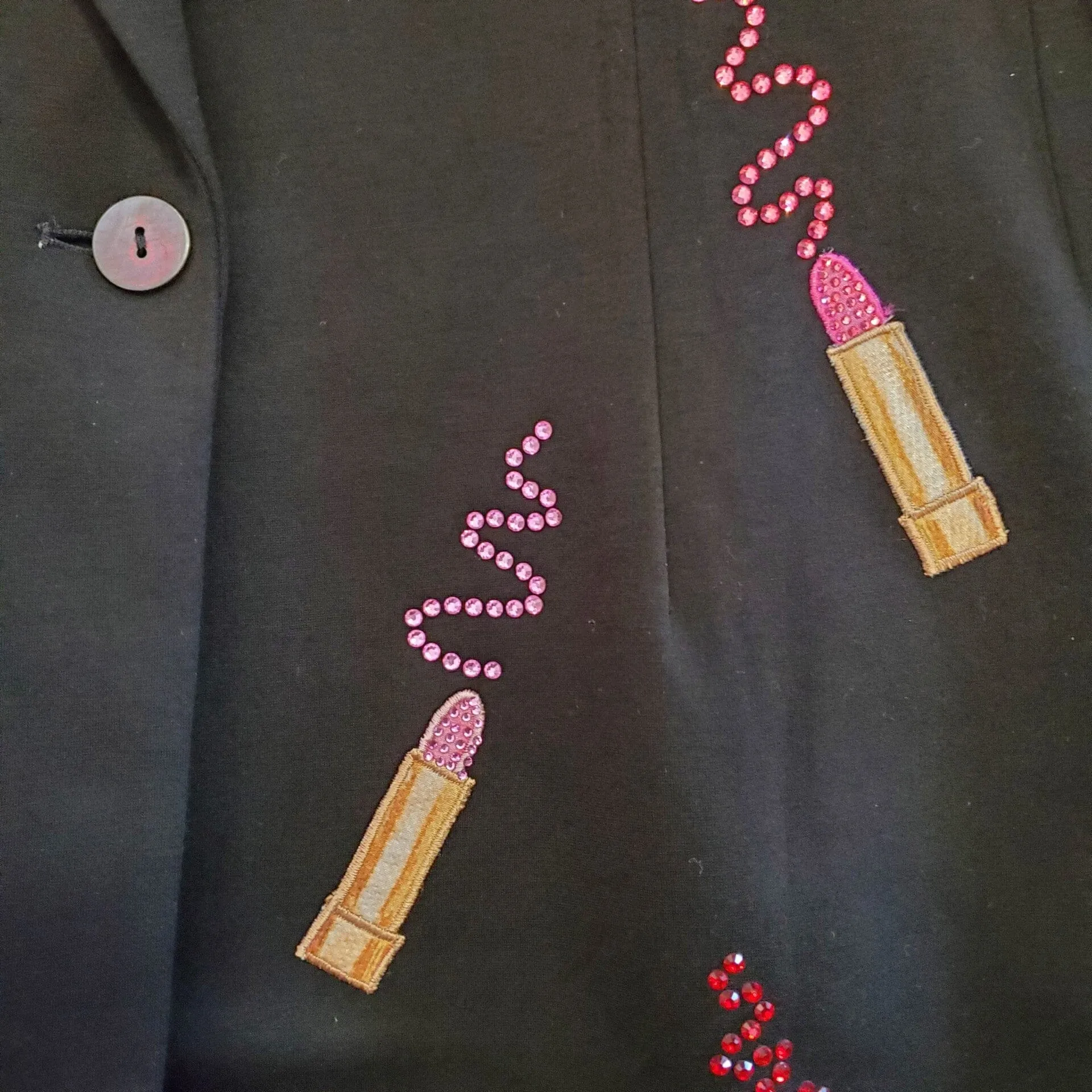 CRYSTAL EMBELLISHED LIPSTICK BLAZER