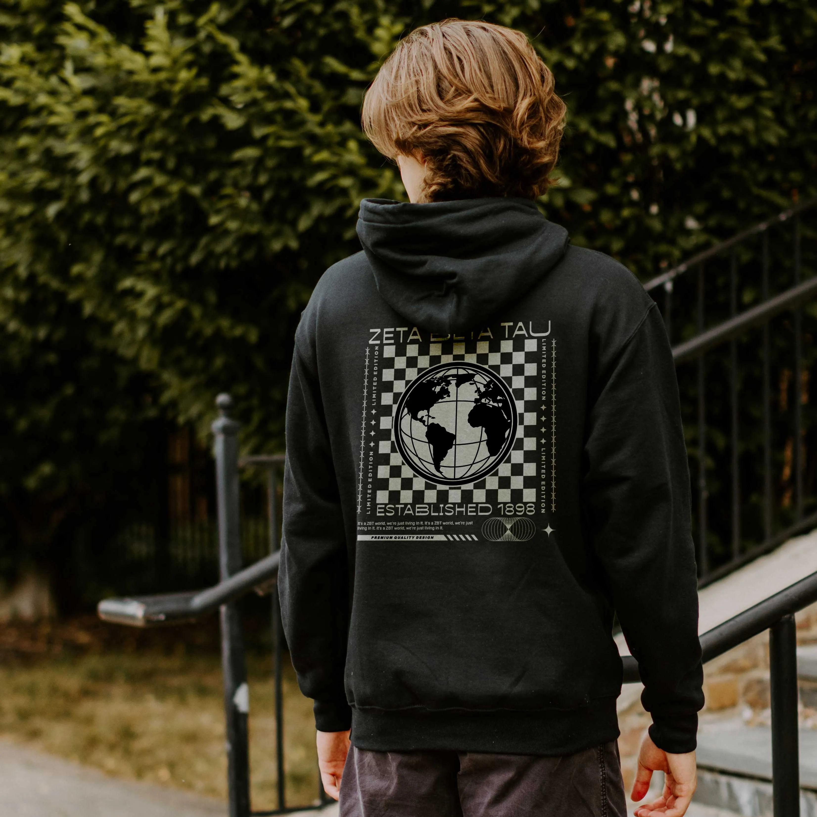 Delt Graphic Streetwear Hoodie