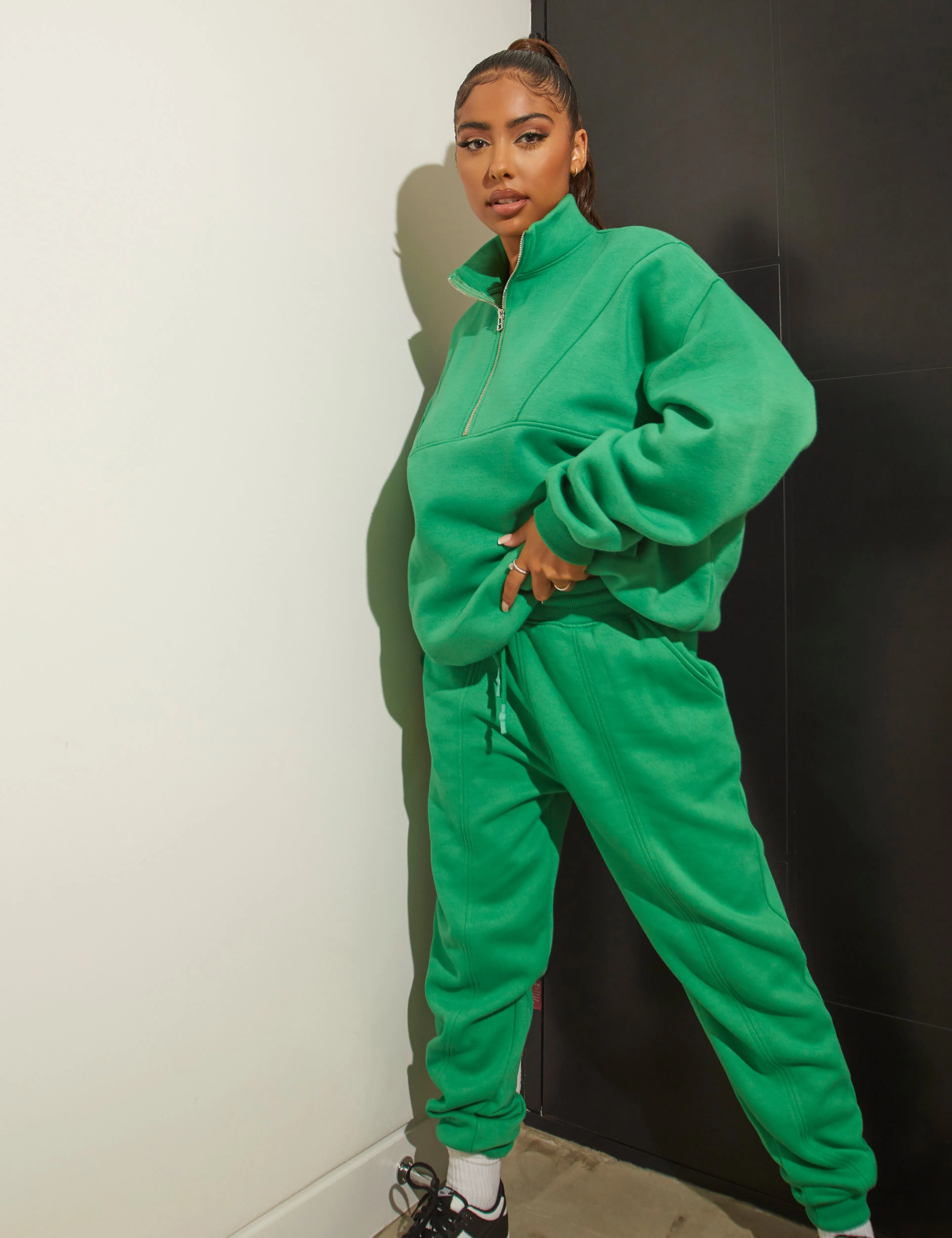 Oversized Fit Seam Front 90S Joggers Green