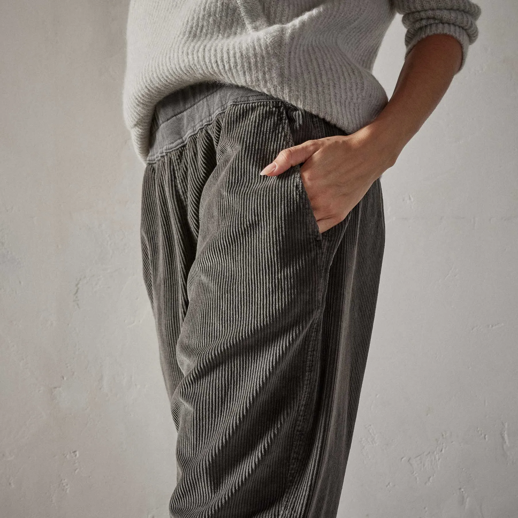 Relaxed Fit Corduroy Pant - Fin Pigment