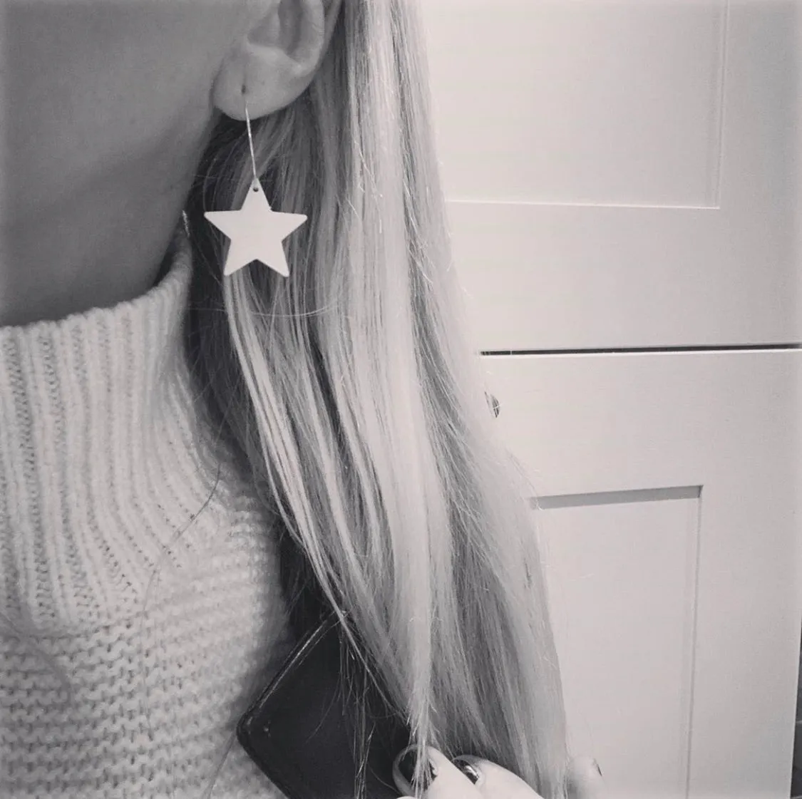 White star hoop earrings