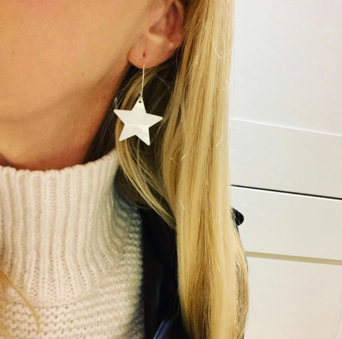 White star hoop earrings