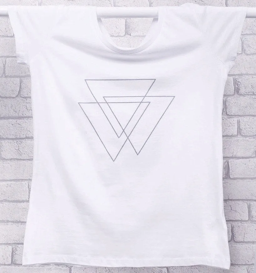 White tee with grey triangles